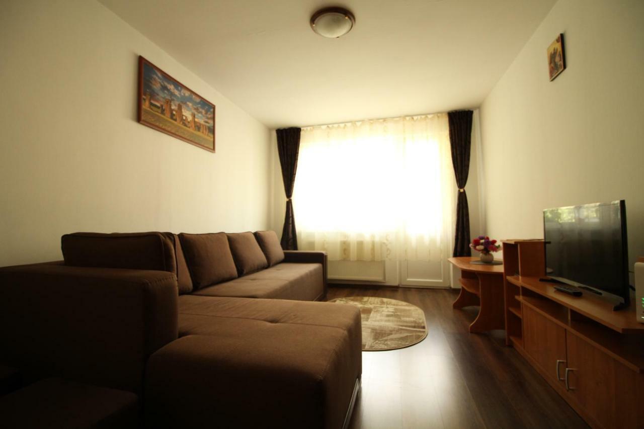 Orion Apartment Predeal Bagian luar foto